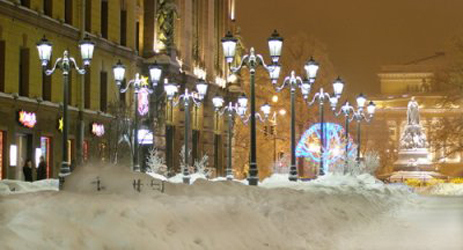 Новые фонари на пешеходной улице Санкт-Петербурга