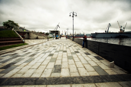 Поставка осветительного оборудования во Владивосток в рамках проведения работ по реставрации морского фасада бухты «Золотой рог»