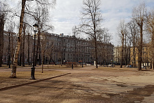 Сквер на Каменоостровском пр., Санкт-Петербург. 2016