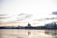 Мытнинская набережная в Санкт-Петербурге