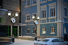 Уличные фонари с часами в Москве