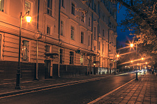 Художественные фонари на Большой Бронной в Москве
