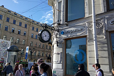Уличные часы на Невском пр., Санкт-Петербург. 2017